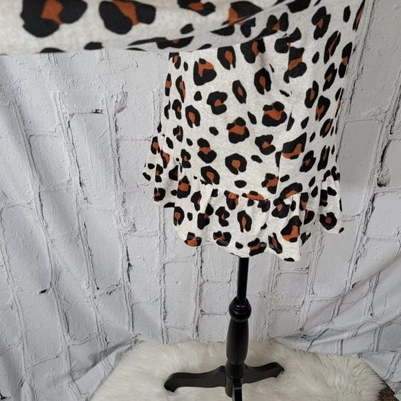 JUNIORS Leopard Print Long Sleeve Shirt Blouse Ruffle Hem Casual Cute Soft Sz L - Picture 5 of 9